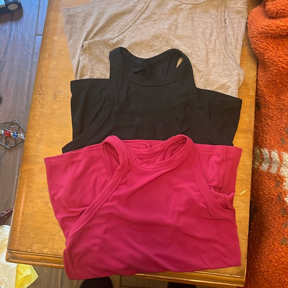 Work out tops